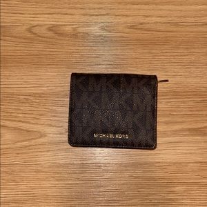 Michael kors !! Small wallet